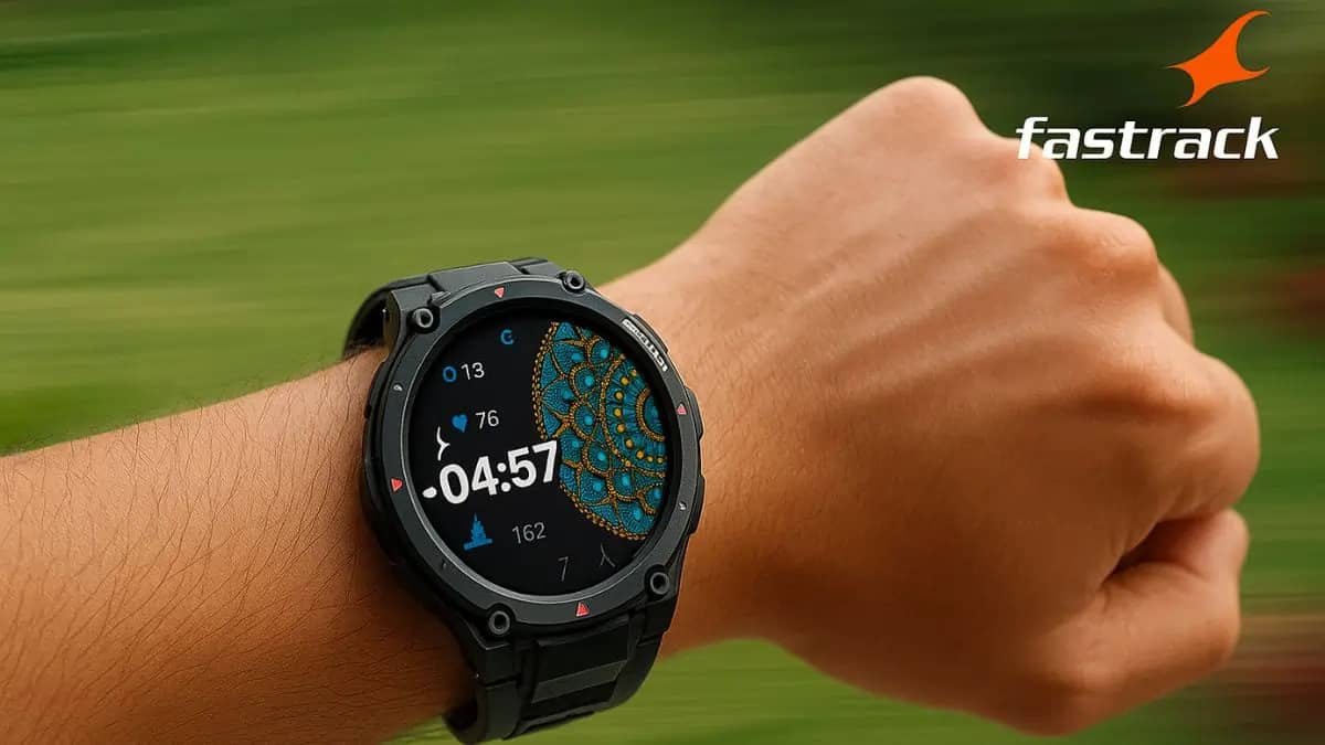 Image of a hand with a black-colored watch on the wrist. Fastrack Xtreme Pro