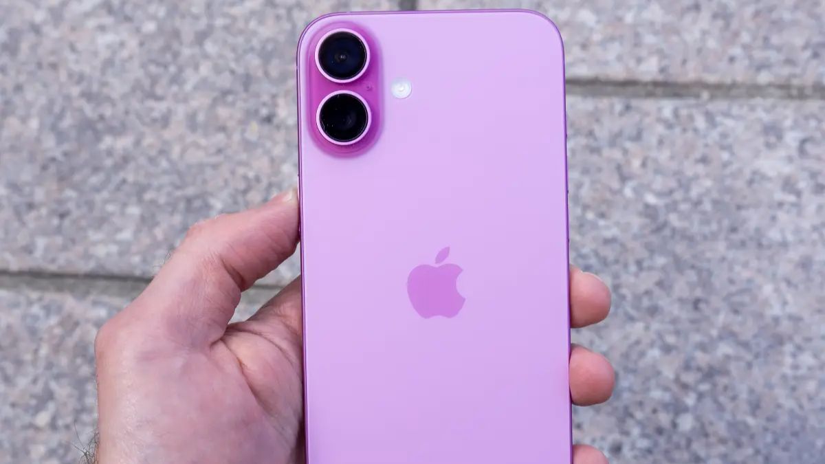 iPhone 16