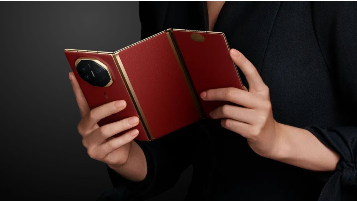 Huawei Mate XTs