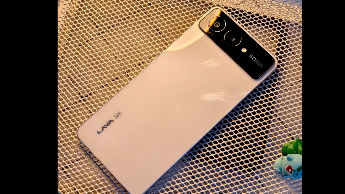 Lava Blaze AMOLED 2 5G